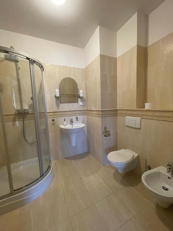 Dworek Katarzynki Kobylnica  Luaran gambar
